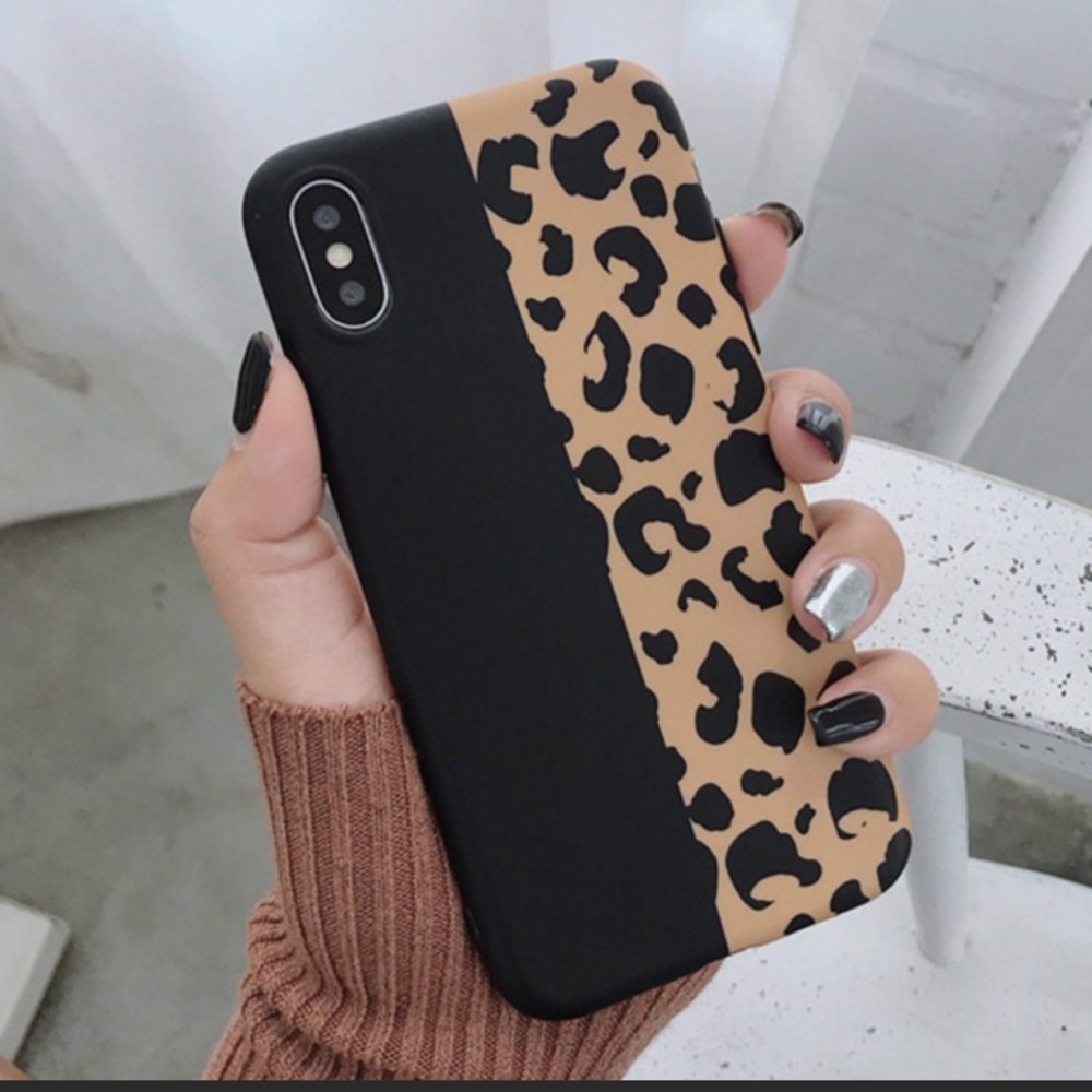 ✨ Black iPhone Leopard Cheetah Phone Case